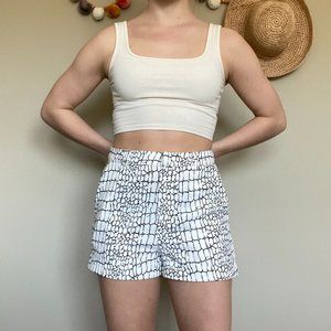 💖 3 for $35 Forever 21 Snake Skin Print High Rise Shorts Size Medium